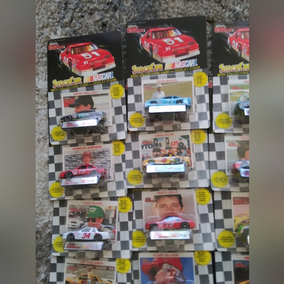 Collectibles.. 44. 1/64 RACING CHAMPIONS. 1991 NASCAR DIECAST RACING Cars.Never - Picture 3 of 11